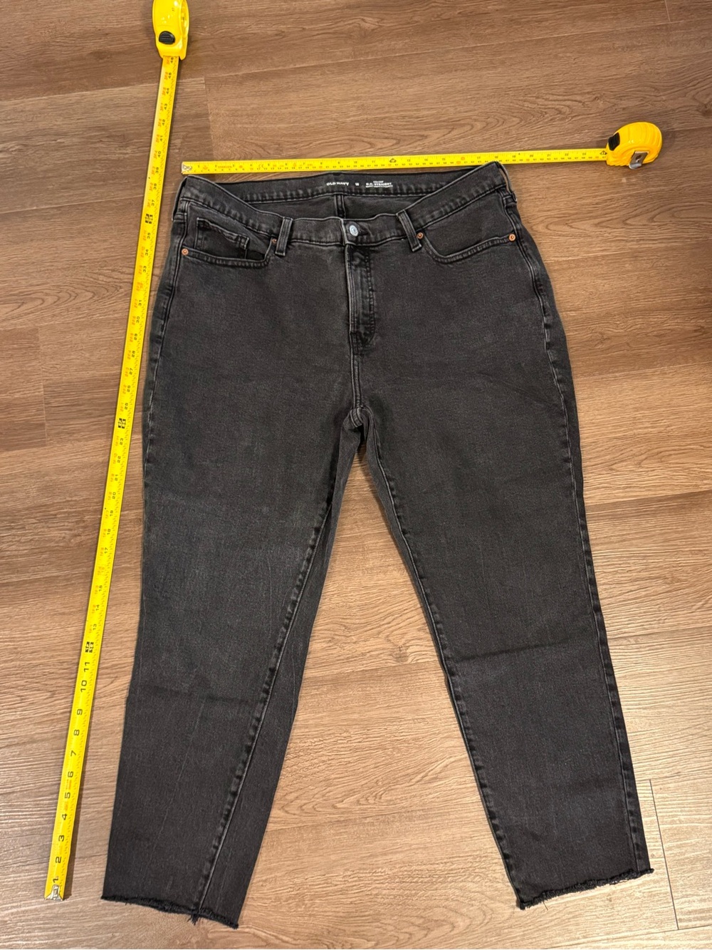 Old Navy High-Rise O.G. Straight Ankle Jeans Raw Hem Washed Black Size 18